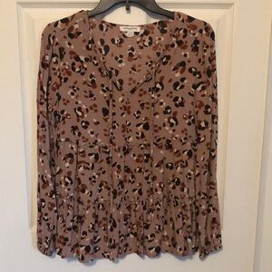 BEACHLUNCHLOUNGE Brown Long Sleeve Tiered Cocoa Cat Print Blouse Women's XS